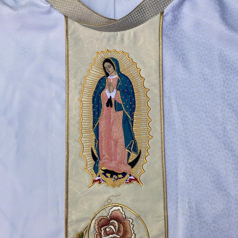 Casulla Bordada Vírgen de Guadalupe